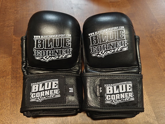 Blue Corner sport hanskat