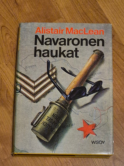 Alistair MacLean  -  Navaronen haukat
