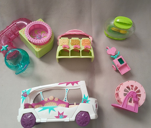 Littlest Pet Shop (LPS) iso tarvikesetti