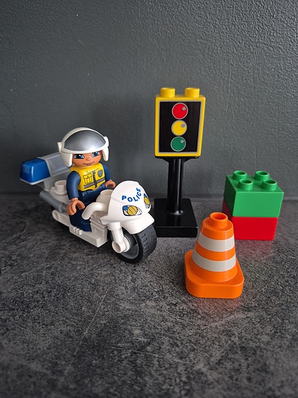 Lego Duplo - Poliisi moottoripyörä