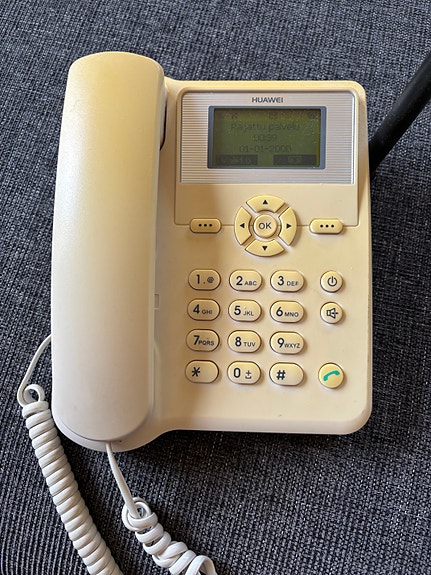 GSM pöytäpuhelin