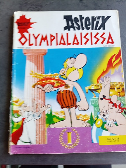 5 ASTERIX albumia (4, 6,8,10 ja 11)