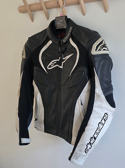 Alpinestars Jaws nahkatakki koko 46 – lisäsuojilla