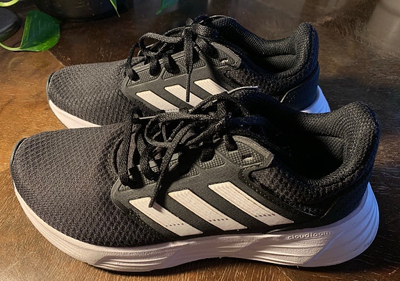 Adidas juoksukengät