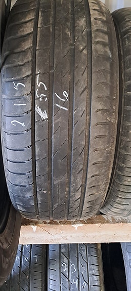 215 55 16" kesärenkaita 3 kpl