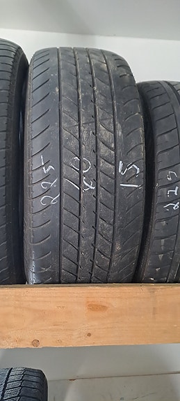 225 60 15" kesärenkaat 2kpl