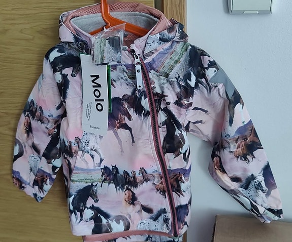 Molo Kids uusi tuulen- ja vedenpitävä Hopla - välikausitakki / kuoritakki