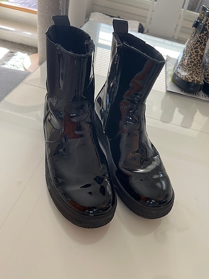 Pomar Puro naisten Chelsea boot nilkkurit, black lack, koko 41