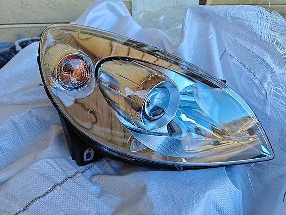 OEM Mercedes-Benz B-CLASS etuvalo (A 169 820 78 61)