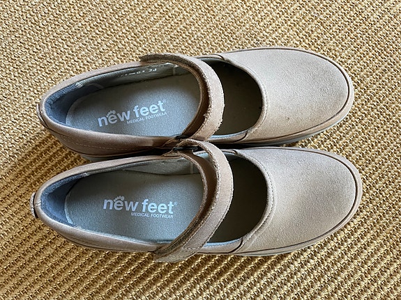 Naisten kävelykengät / terveyskengät New Feet koko 38 Ecco tyyliset