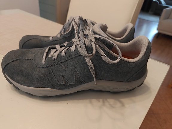 Merrell miesten vapaa-ajan kengät koko 44 harmaa