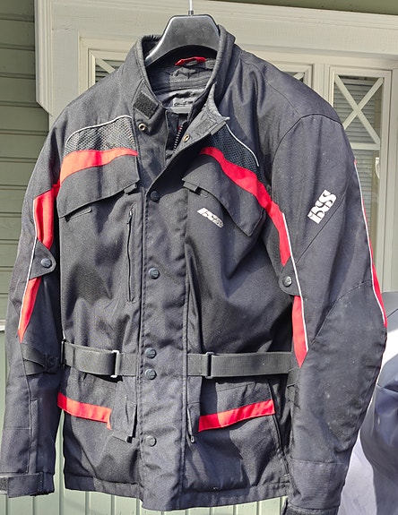 IXS ajotakki