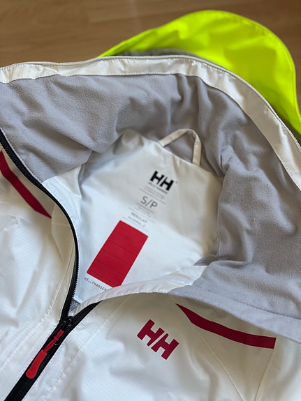 Helly Hansen takki S  naisille