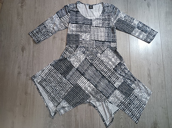 Nanso epäsymmetrinen helma S mekko/tunika