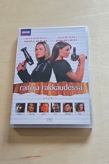 Raitoja rakkaudessa (Cutting it) kausi 1