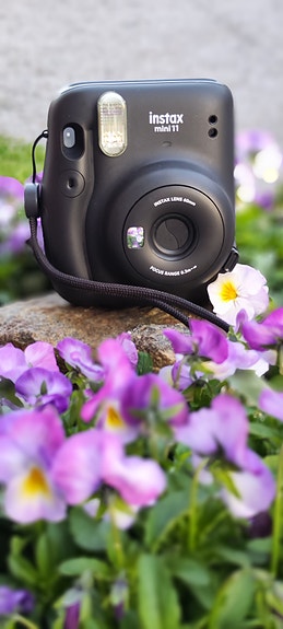 Vuokrataan Fujifilm Instax mini 11 polaroid kamera pikakamera annetaan vuokralle