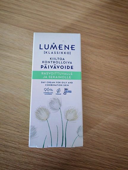 Lumene päivävoide