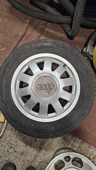 Audi a4 vanteet 195/65-R15 5x112