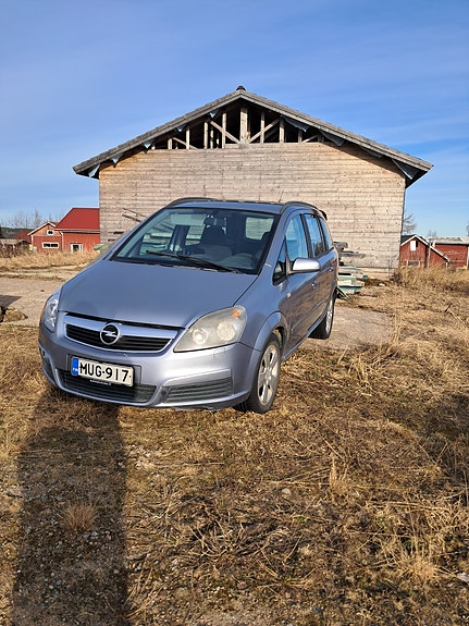 Opel zafira 2.2 bensa osina