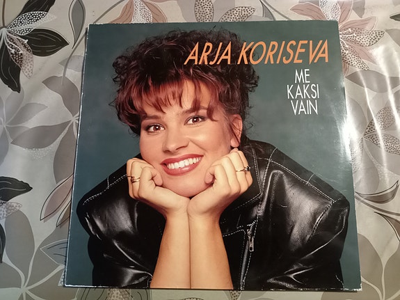 LP-levy Arja Koriseva - Me kaksi vain