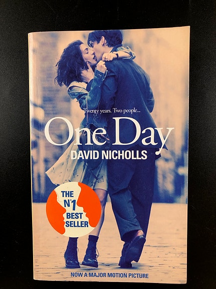 One Day by David Nicholls (Book in English)
