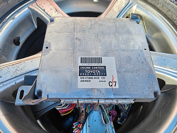 Toyota Avensis 2.2 D-CAT ECU