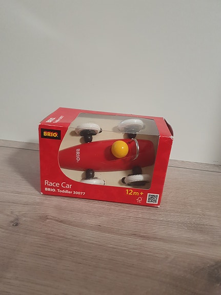 Brio kilpa-auto punainen, käyttämätön