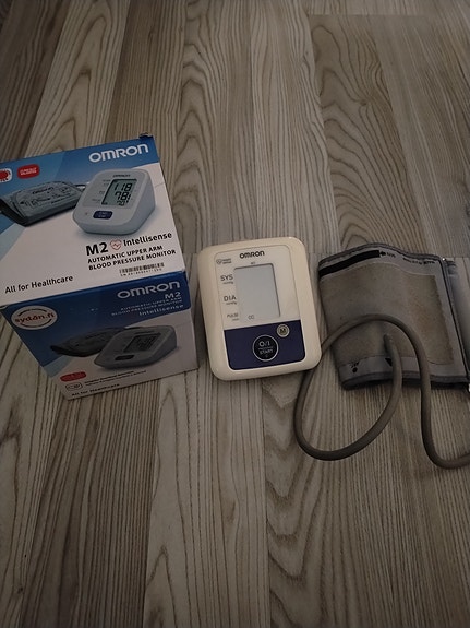 M2 Omron-verenpainemittari