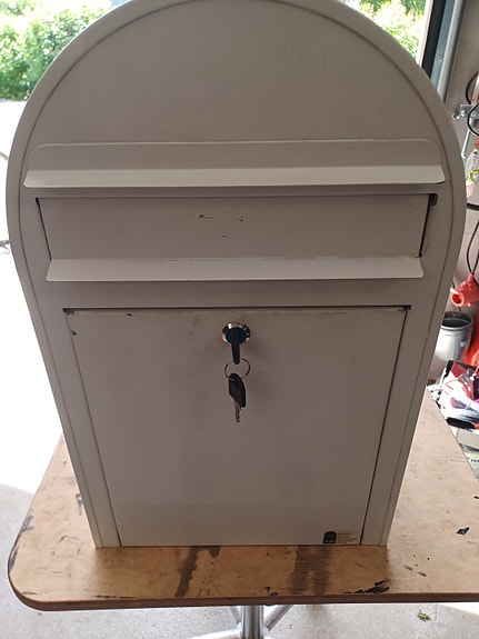 Bobi postilaatikko