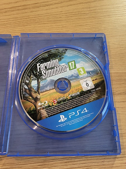 Farming Simulator 17 (PS4)