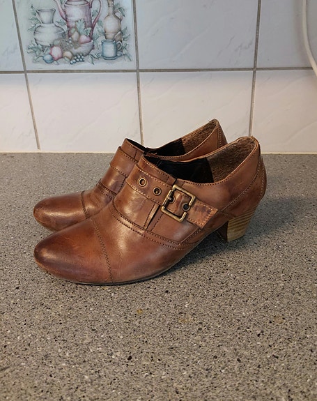 Nahka bootsit