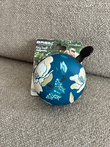 Basil Big Bell ja  Widek Bell polkupyörän soittokellot