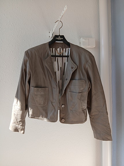 Greige 90's käyttämätön lyhyt nahkatakki