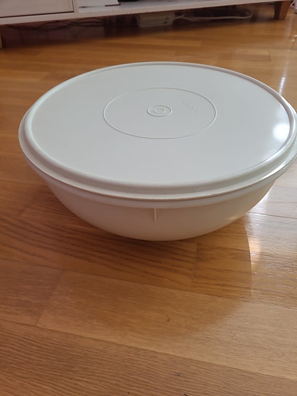 Tupperware kulho kannella(taikinakulho)
