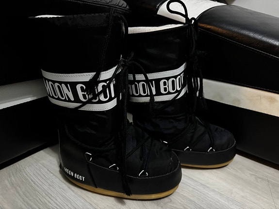 Moon Boot talvikengät koko 38 musta