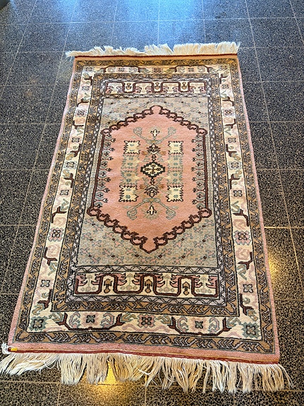 Turkkilainen käsin solmittu matto villaa 100x160