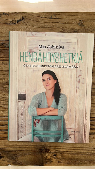 Mia Jokiniva Hengähdyshetkiä kirja