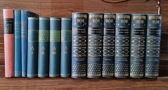 Z. Topelius, A. Kivi, Räsänen ja Thorwald. vanhoja kirjoja
