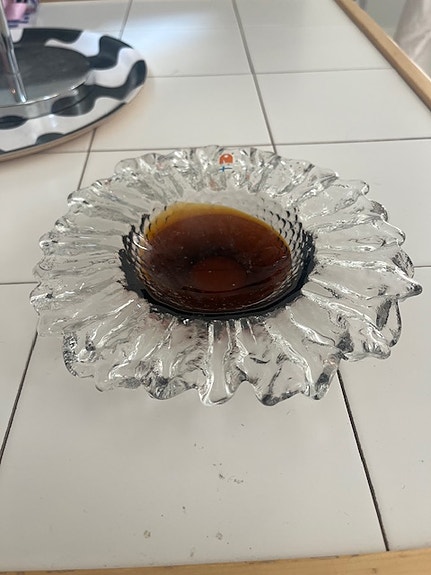 Humppilan lasi "Kasvimaalla" Pertti Santalahti lasimalja