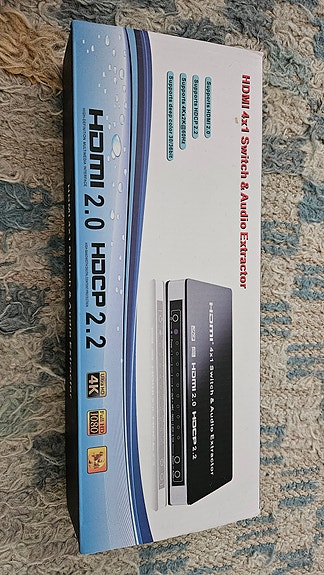 4x1 Hdmi-kytkin ja äänenjakaja