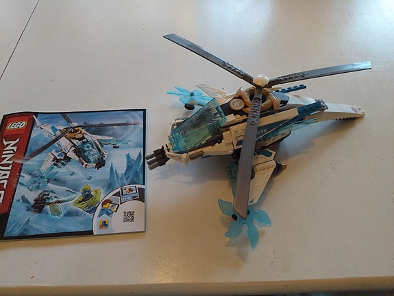 LEGO Ninjago ShuriCopter-Poistunut malli
