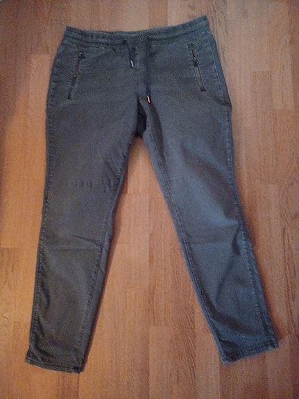Naisten housut, koko 44