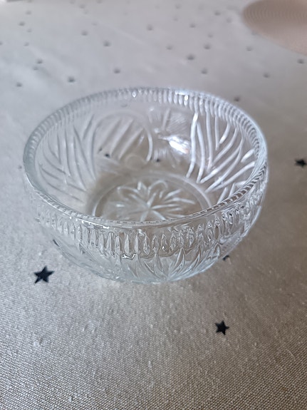Pieni bon-bon kristallikulho