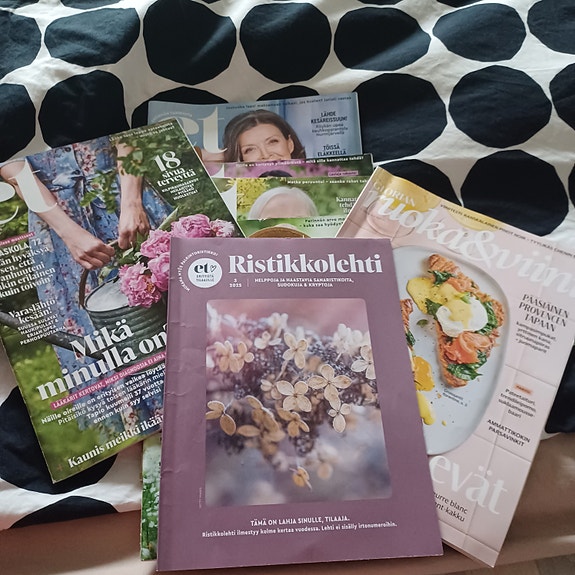 Viisi kevät-kesä ET lehteä + ristikkolehti + Ruoka& Viini