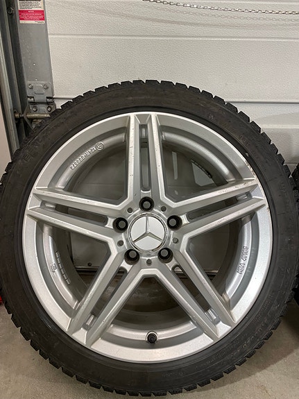 Mercedes-Benz vanteet ja nastarenkaat
