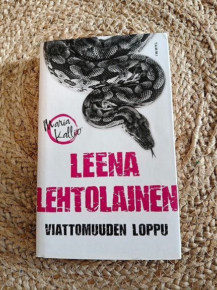 Leena Lehtolainen - Viattomuuden loppu kirja