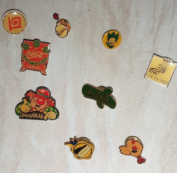 Coca-Cola ja muut merkit pinssikokoelma 9kpl vintage