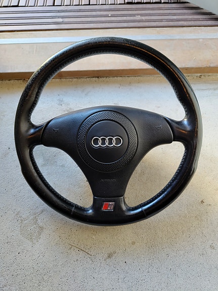 Audi A4 B5 sedan osia, Facelift