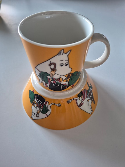 Muumimamma aprikoosi muumimuki ja -kulho