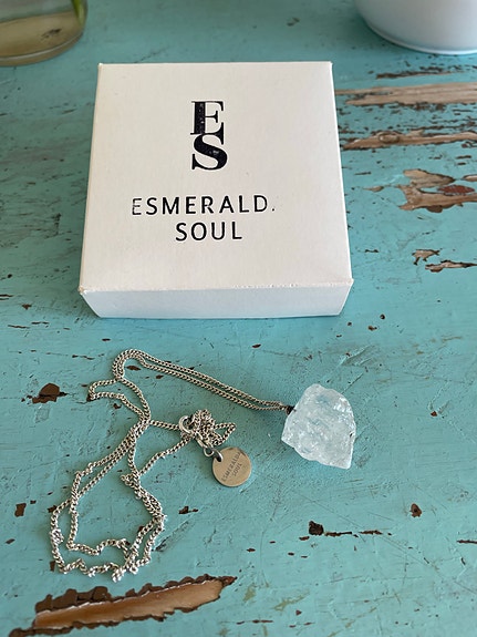 Esmeralda soul kivikaulakoru